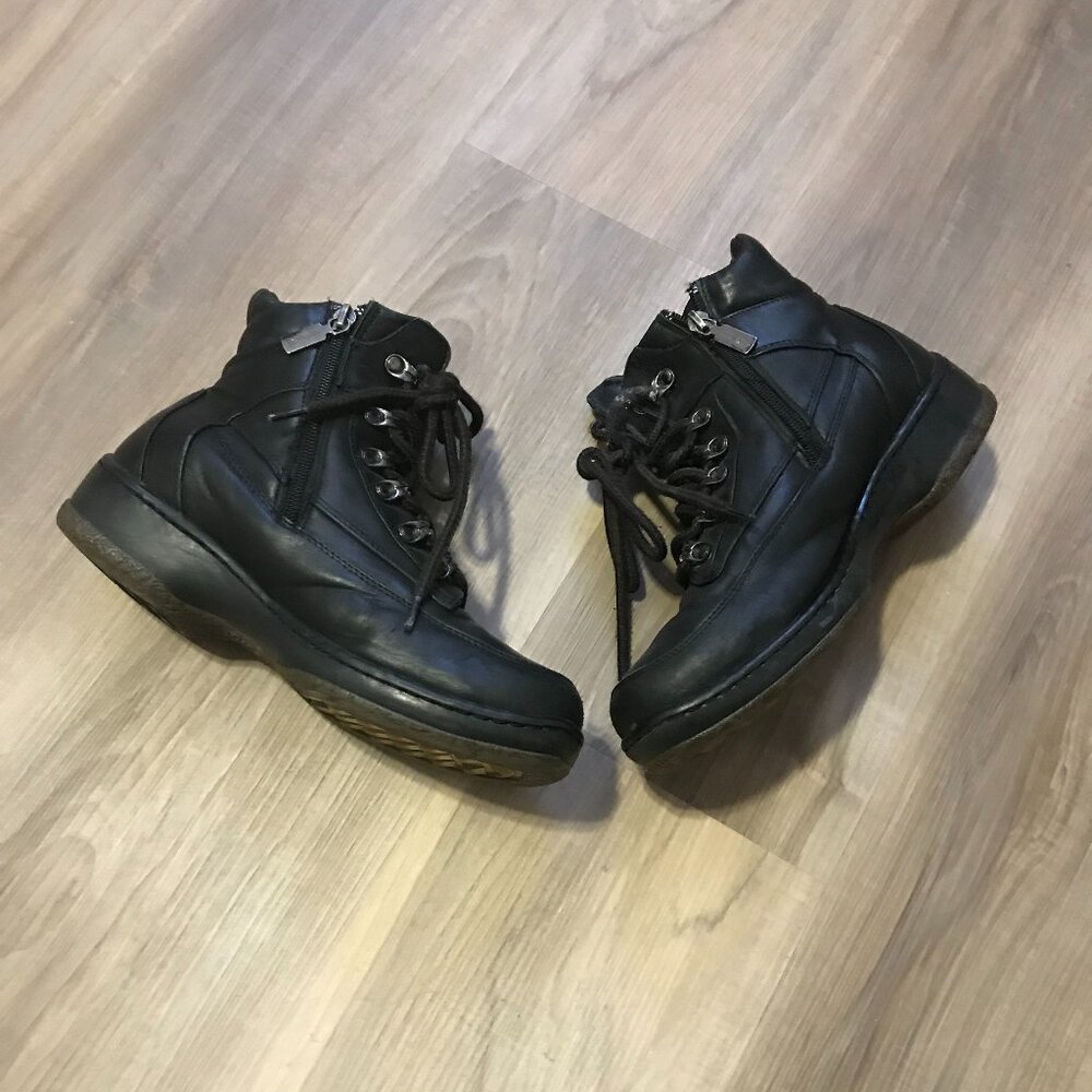 Blondo Ladies Black Leather Ankle Boots Size 8